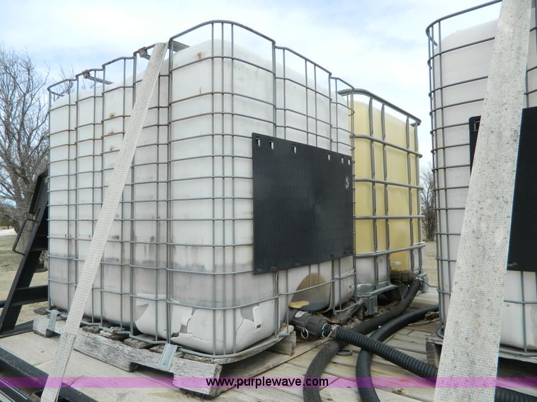 image for item L7341 2004 Top Hat equipment trailer