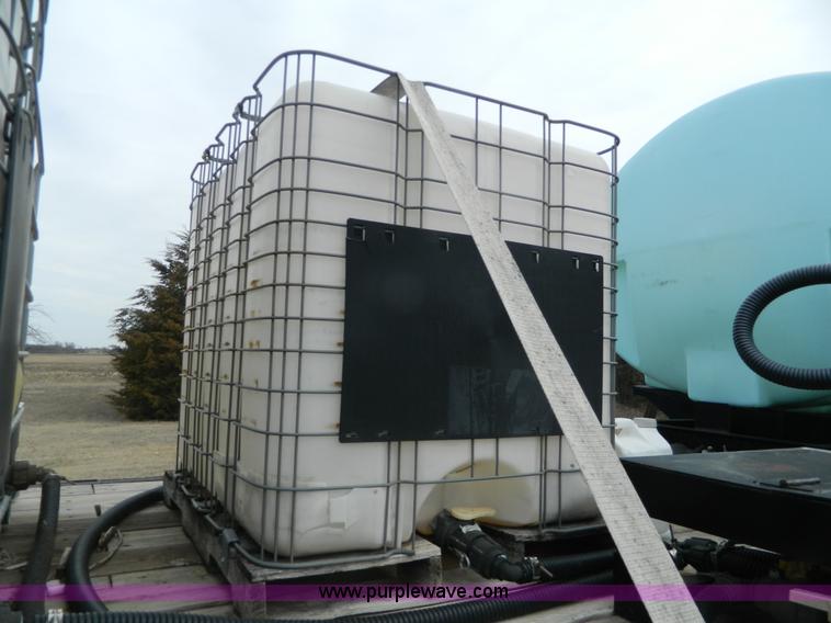 image for item L7341 2004 Top Hat equipment trailer