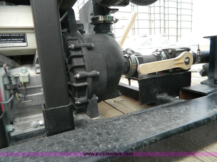 image for item L7341 2004 Top Hat equipment trailer