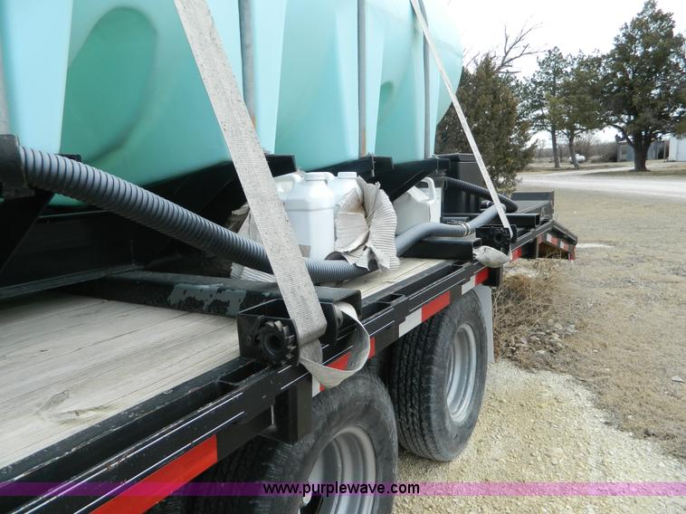image for item L7341 2004 Top Hat equipment trailer