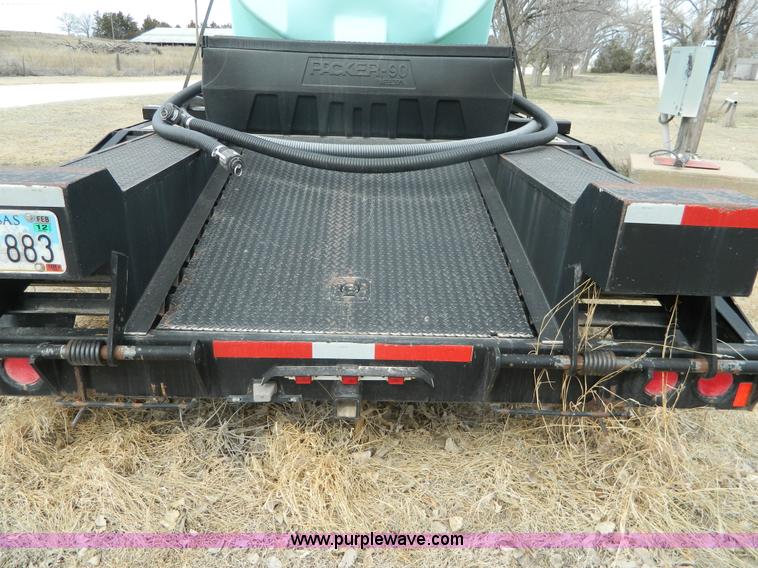 image for item L7341 2004 Top Hat equipment trailer