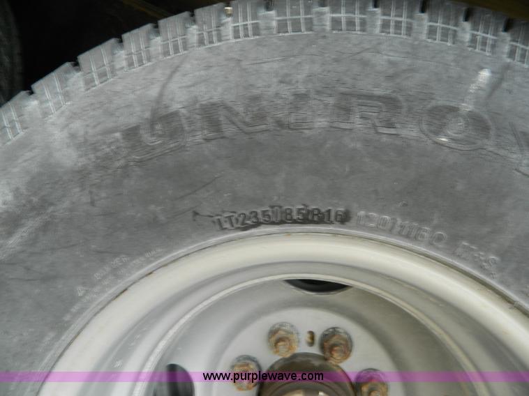 image for item L7341 2004 Top Hat equipment trailer