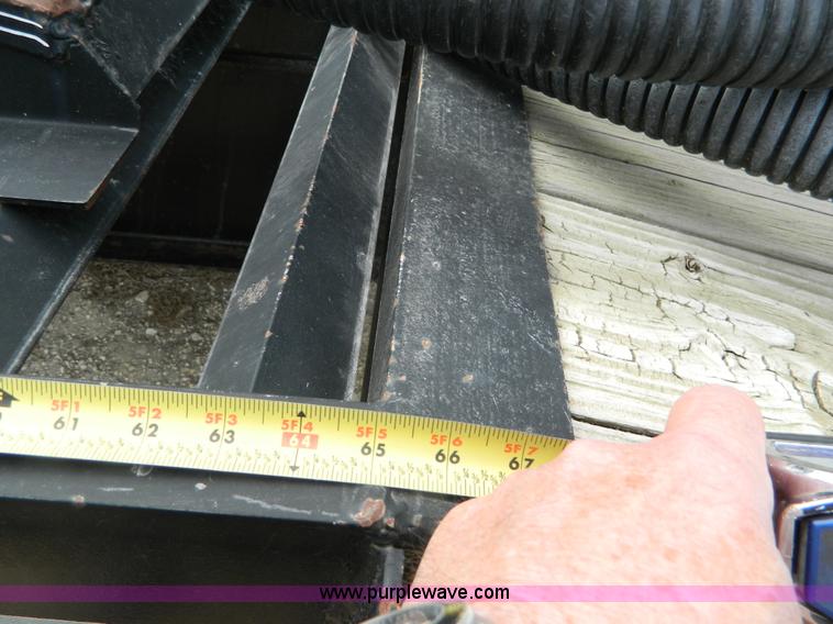 image for item L7341 2004 Top Hat equipment trailer