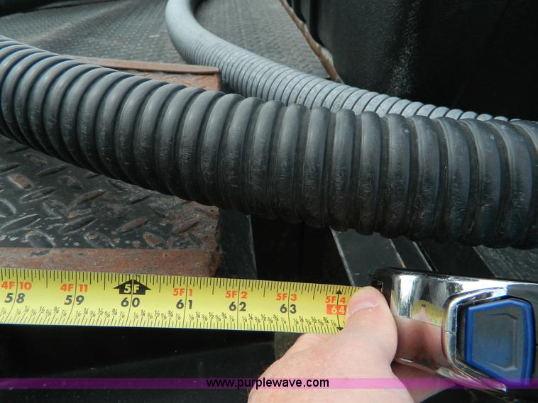 image for item L7341 2004 Top Hat equipment trailer