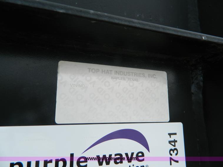 image for item L7341 2004 Top Hat equipment trailer