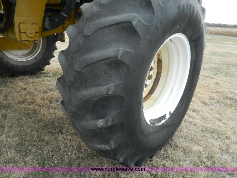 image for item L7342 2001 Ag-Chem RoGator 1254 self-propelled applicator