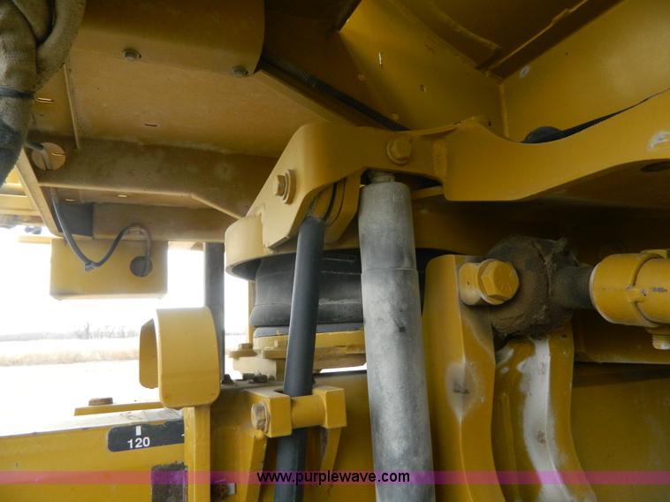 image for item L7342 2001 Ag-Chem RoGator 1254 self-propelled applicator