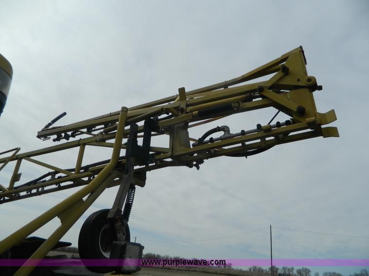 image for item L7342 2001 Ag-Chem RoGator 1254 self-propelled applicator