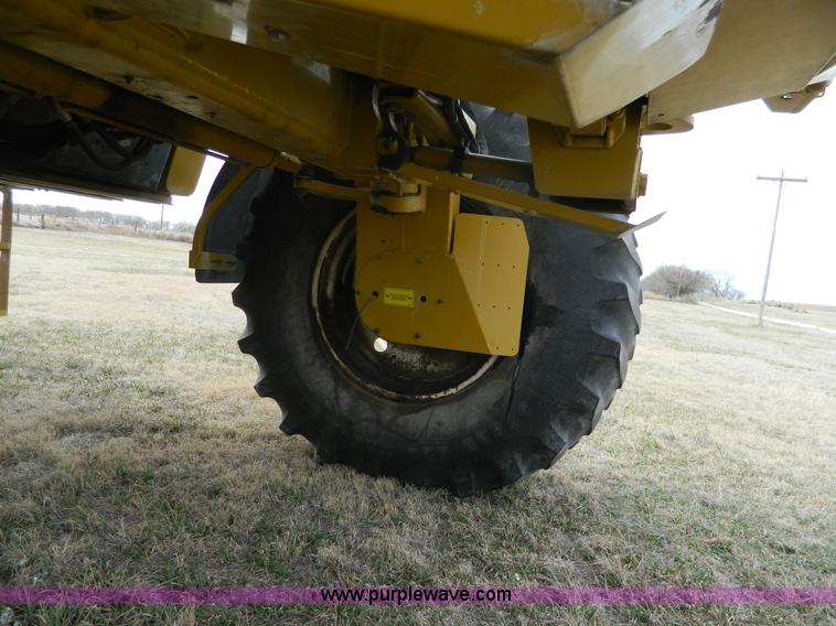 image for item L7342 2001 Ag-Chem RoGator 1254 self-propelled applicator