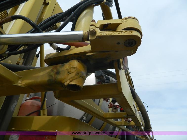 image for item L7342 2001 Ag-Chem RoGator 1254 self-propelled applicator
