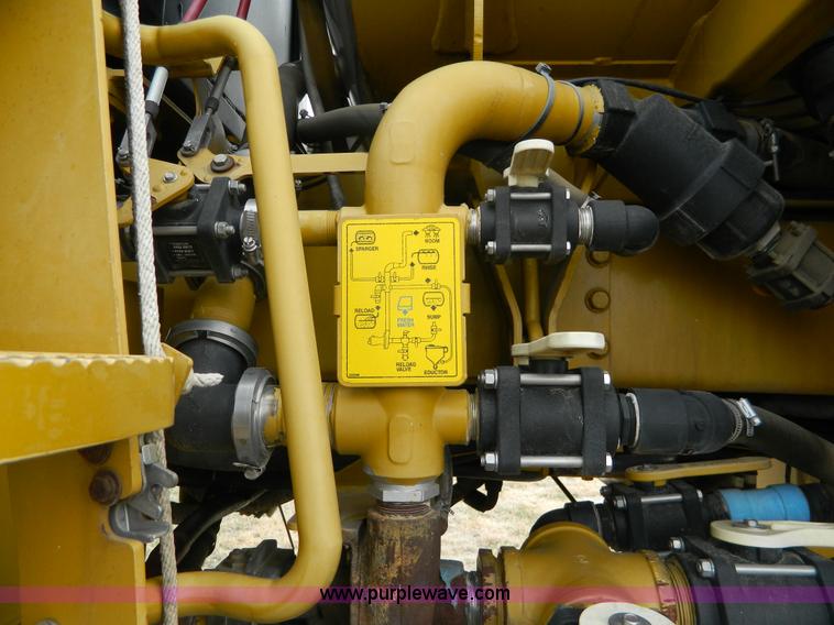 image for item L7342 2001 Ag-Chem RoGator 1254 self-propelled applicator