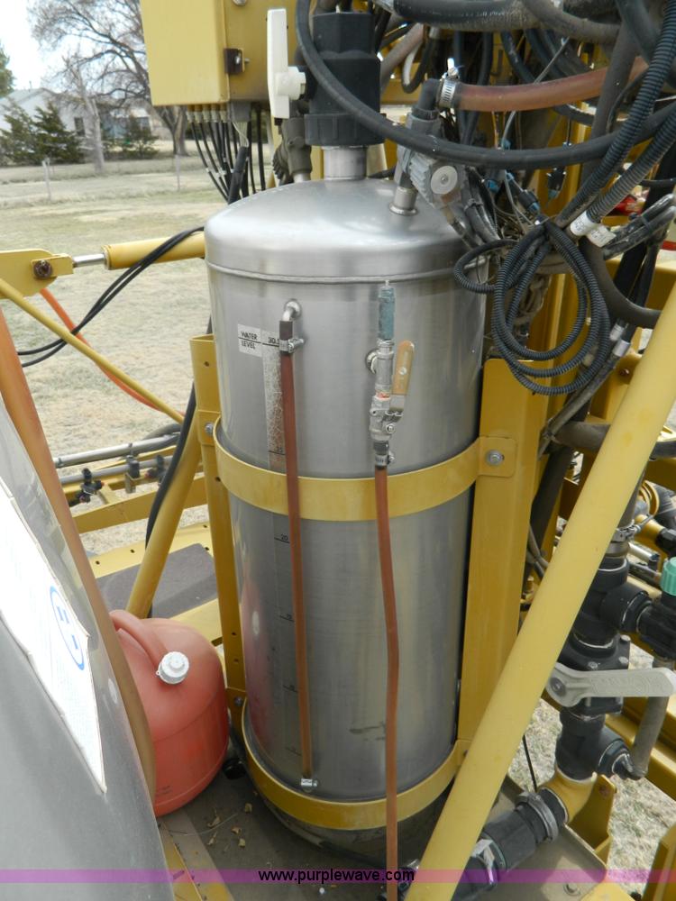 image for item L7342 2001 Ag-Chem RoGator 1254 self-propelled applicator