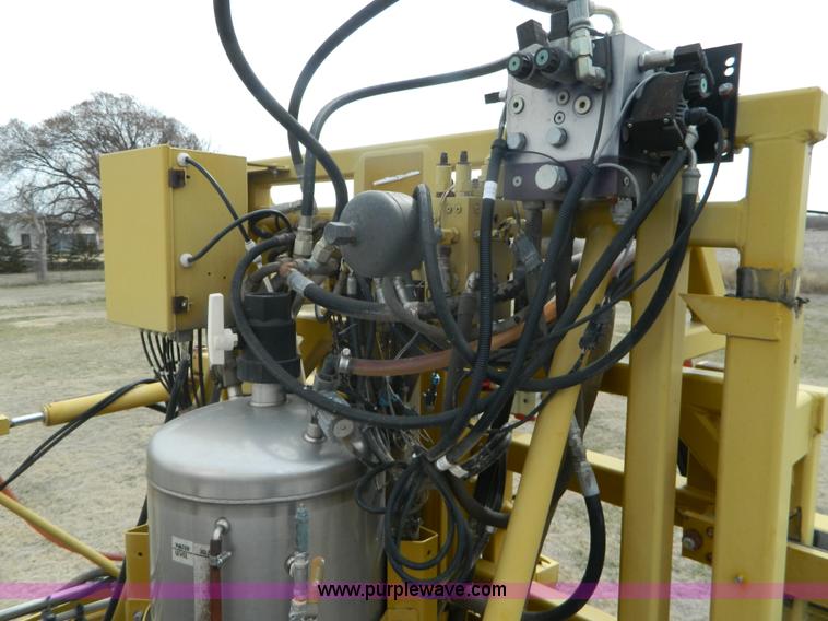 image for item L7342 2001 Ag-Chem RoGator 1254 self-propelled applicator