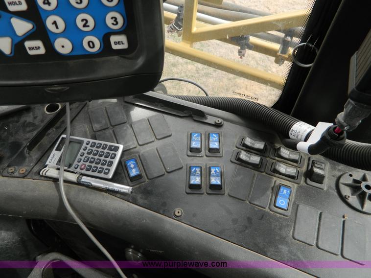 image for item L7342 2001 Ag-Chem RoGator 1254 self-propelled applicator