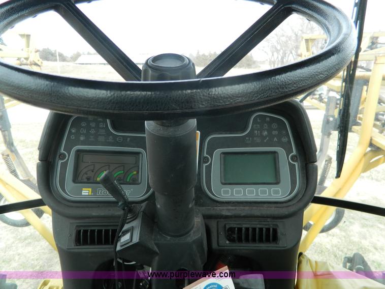 image for item L7342 2001 Ag-Chem RoGator 1254 self-propelled applicator