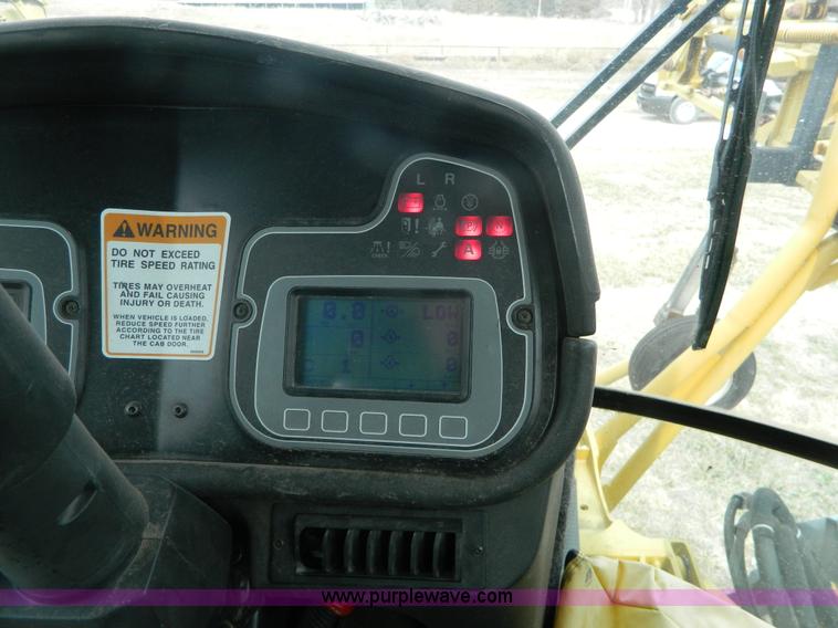 image for item L7342 2001 Ag-Chem RoGator 1254 self-propelled applicator