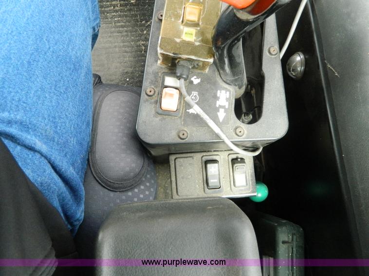 image for item L7342 2001 Ag-Chem RoGator 1254 self-propelled applicator