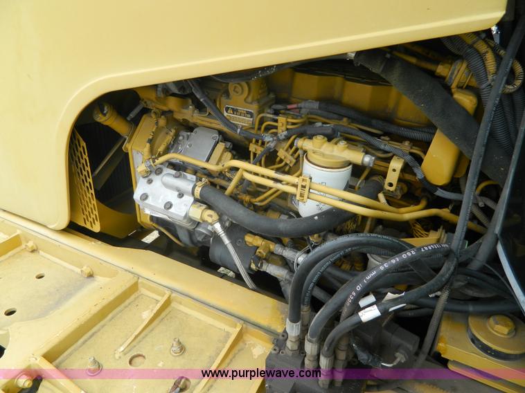 image for item L7342 2001 Ag-Chem RoGator 1254 self-propelled applicator