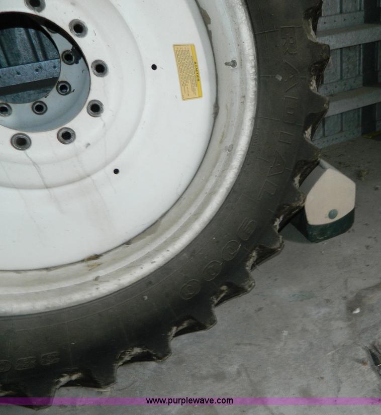 image for item L7342 2001 Ag-Chem RoGator 1254 self-propelled applicator