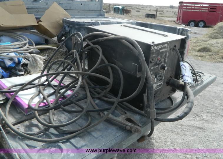 image for item L7343 Snap-on MM120SL mig/tig wire feed welder