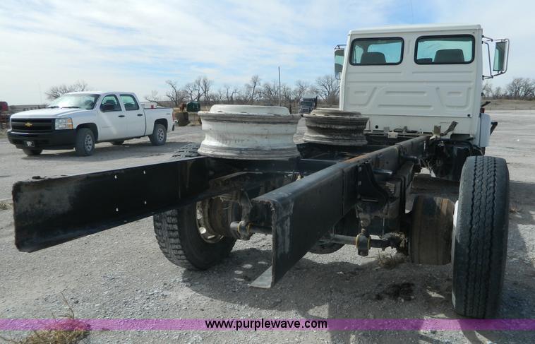 image for item L7344 1998 Mack CS300P truck cab and chassis