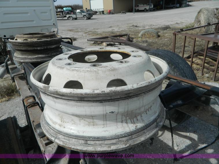 image for item L7344 1998 Mack CS300P truck cab and chassis