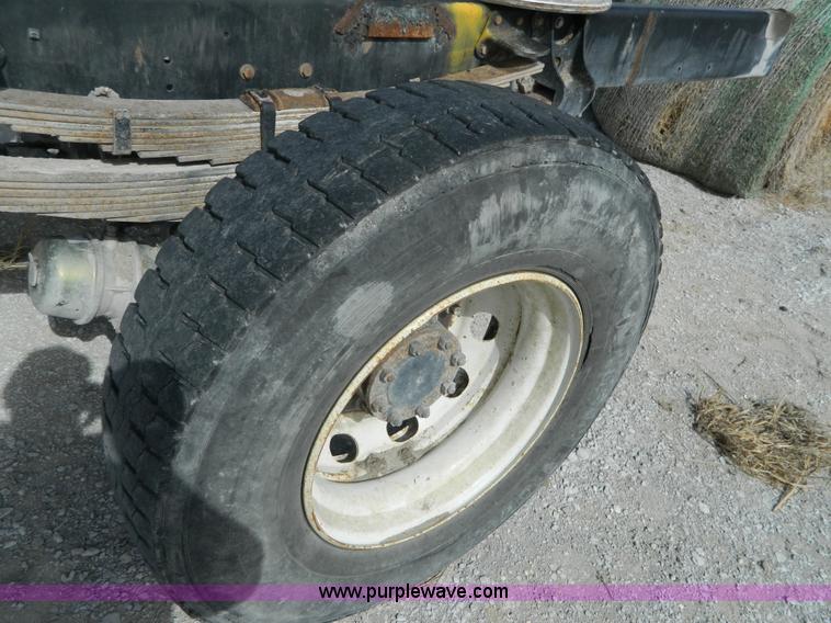 image for item L7344 1998 Mack CS300P truck cab and chassis