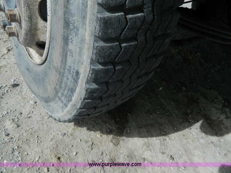 image for item L7344 1998 Mack CS300P truck cab and chassis