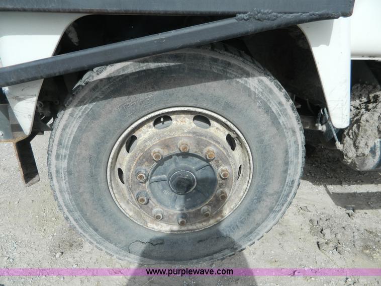 image for item L7344 1998 Mack CS300P truck cab and chassis