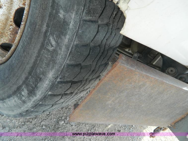 image for item L7344 1998 Mack CS300P truck cab and chassis