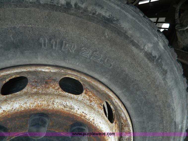 image for item L7344 1998 Mack CS300P truck cab and chassis