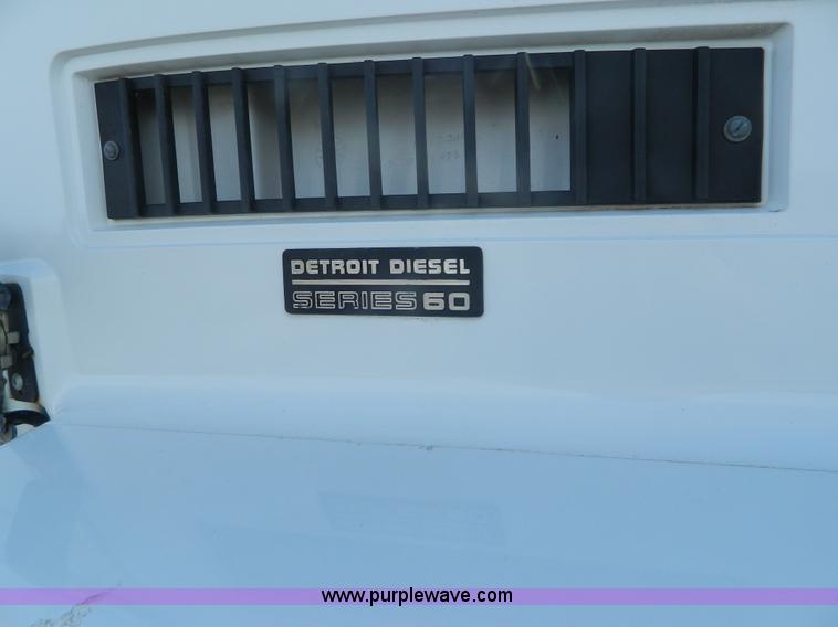 image for item L7344 1998 Mack CS300P truck cab and chassis