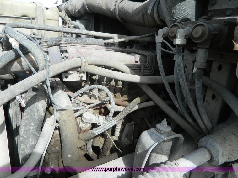 image for item L7344 1998 Mack CS300P truck cab and chassis