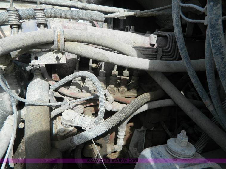 image for item L7344 1998 Mack CS300P truck cab and chassis