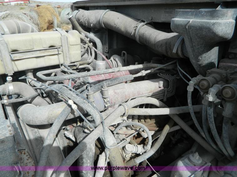 image for item L7344 1998 Mack CS300P truck cab and chassis