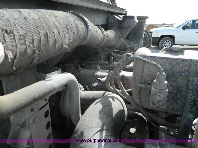 image for item L7344 1998 Mack CS300P truck cab and chassis