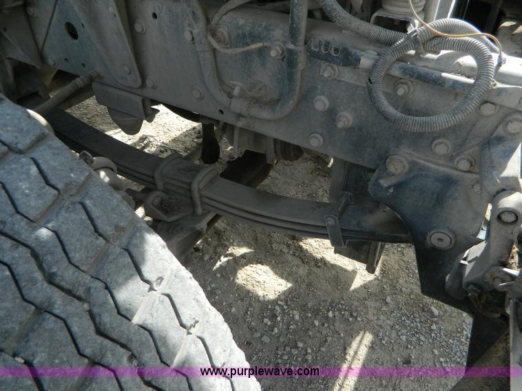 image for item L7344 1998 Mack CS300P truck cab and chassis