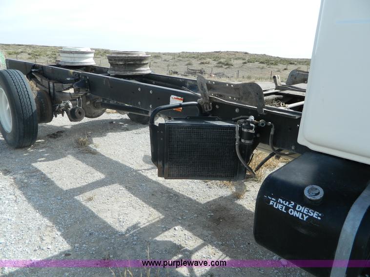 image for item L7344 1998 Mack CS300P truck cab and chassis