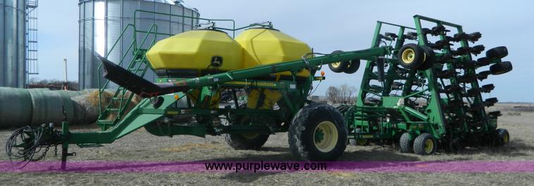 image for item L7345 John Deere 1895 no-till air seeder