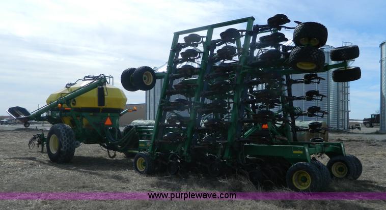 image for item L7345 John Deere 1895 no-till air seeder