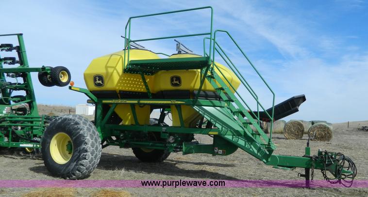 image for item L7345 John Deere 1895 no-till air seeder