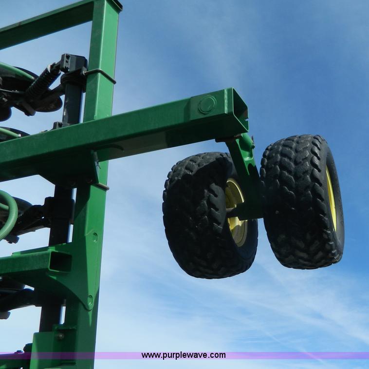 image for item L7345 John Deere 1895 no-till air seeder