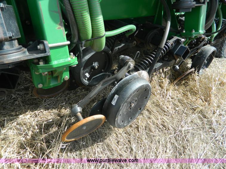 image for item L7345 John Deere 1895 no-till air seeder