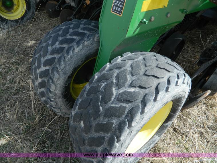 image for item L7345 John Deere 1895 no-till air seeder