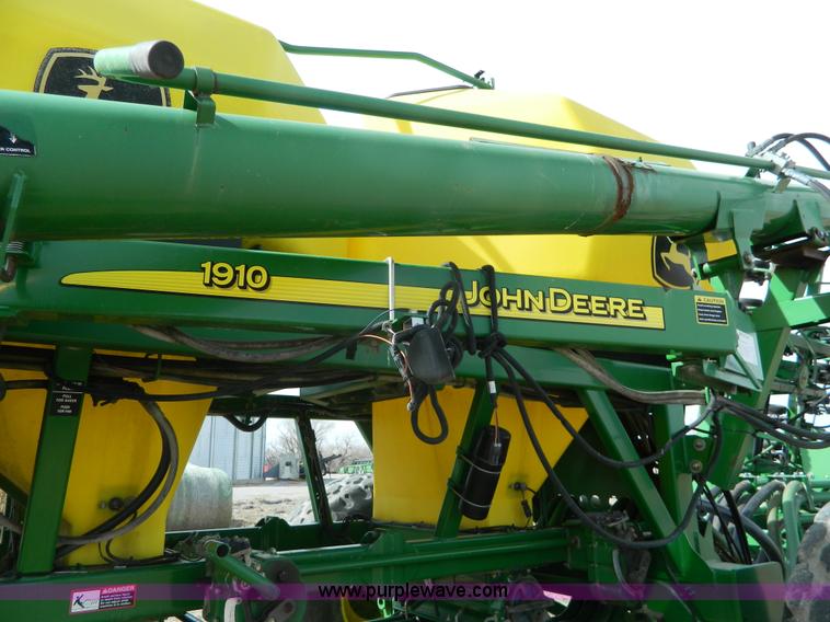 image for item L7345 John Deere 1895 no-till air seeder