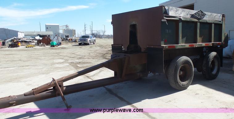 image for item AL9212 1969 Heil TR33 end dump trailer