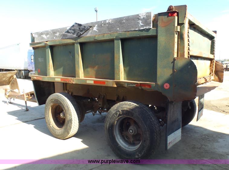 image for item AL9212 1969 Heil TR33 end dump trailer