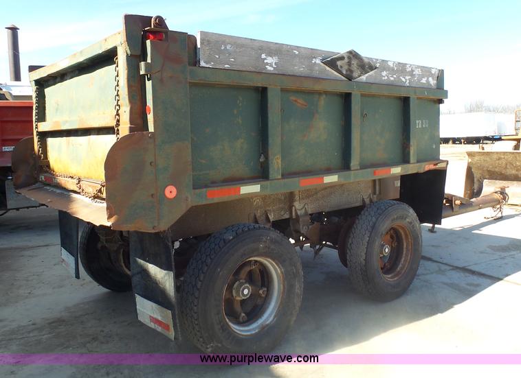 image for item AL9212 1969 Heil TR33 end dump trailer