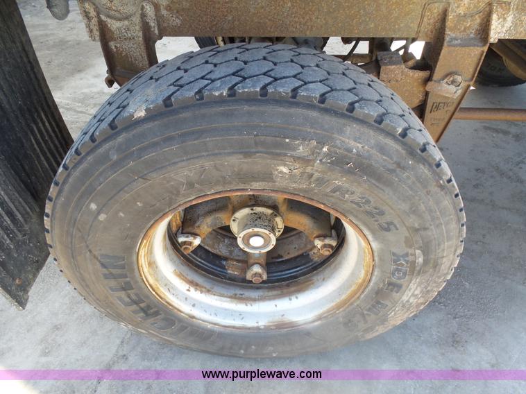 image for item AL9212 1969 Heil TR33 end dump trailer