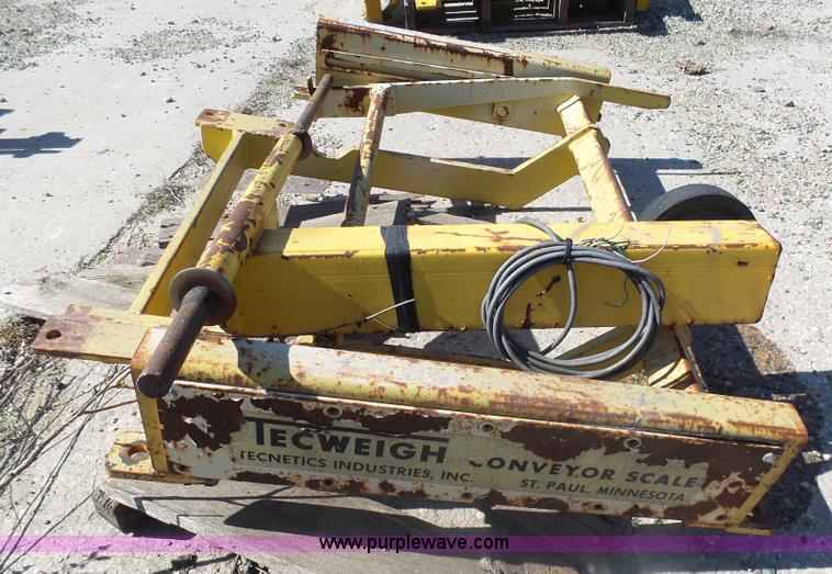 image for item AL9213 Tech Weigh Industries idler conveyor scale